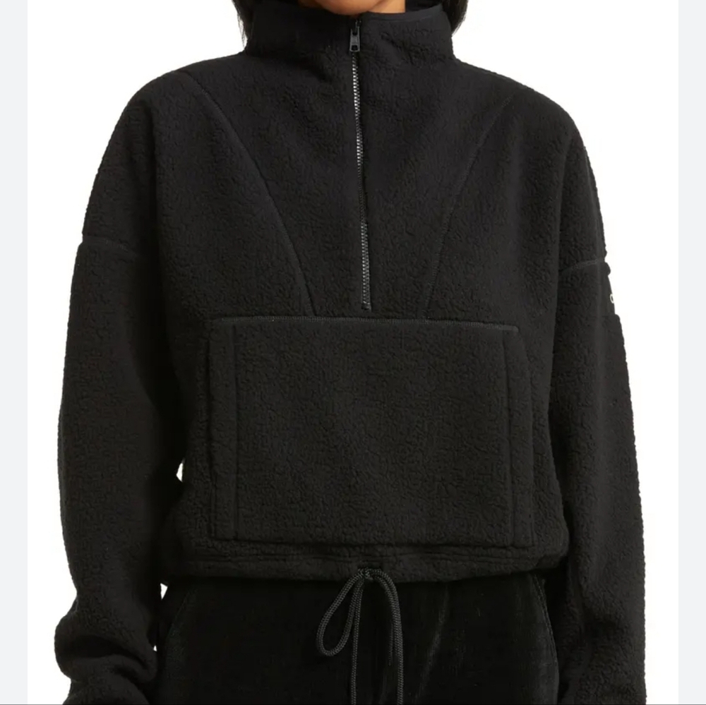 Alo Black Fleece Pullover With Matching Joggers